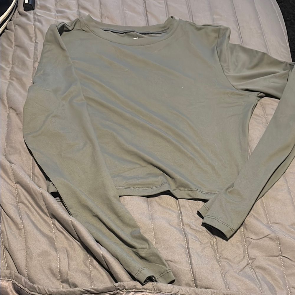 Women's white black and blue Long Sleeve Top
